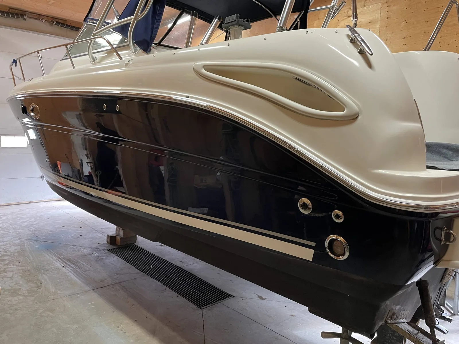 2006 Sea Ray Amberjack after gelcoat correction and a ceramic coating by Precision Ceramics in Owen Sound