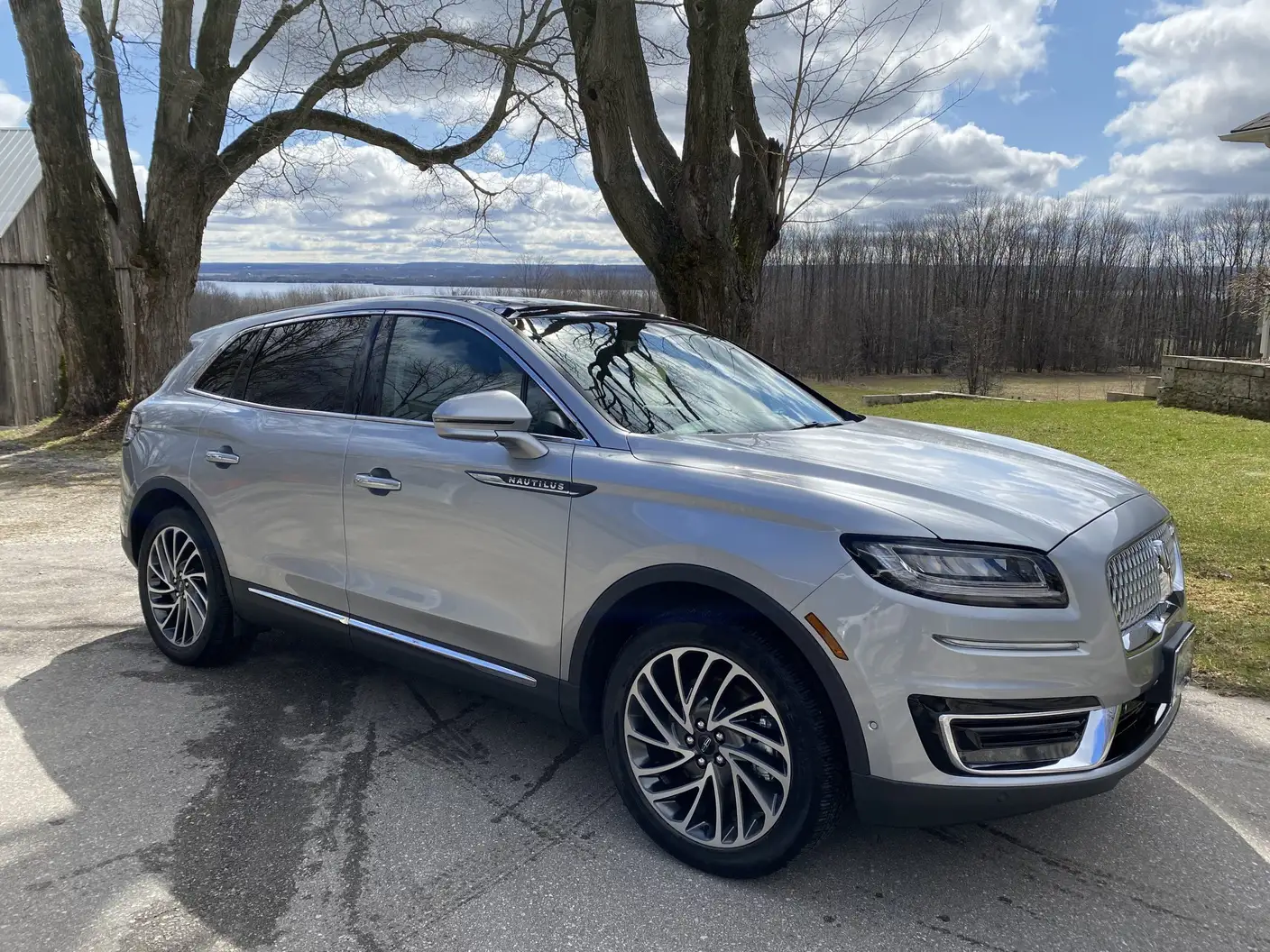 2021 Lincoln Nautilus after a ceramic coating by Precision Ceramics in Owen Sound