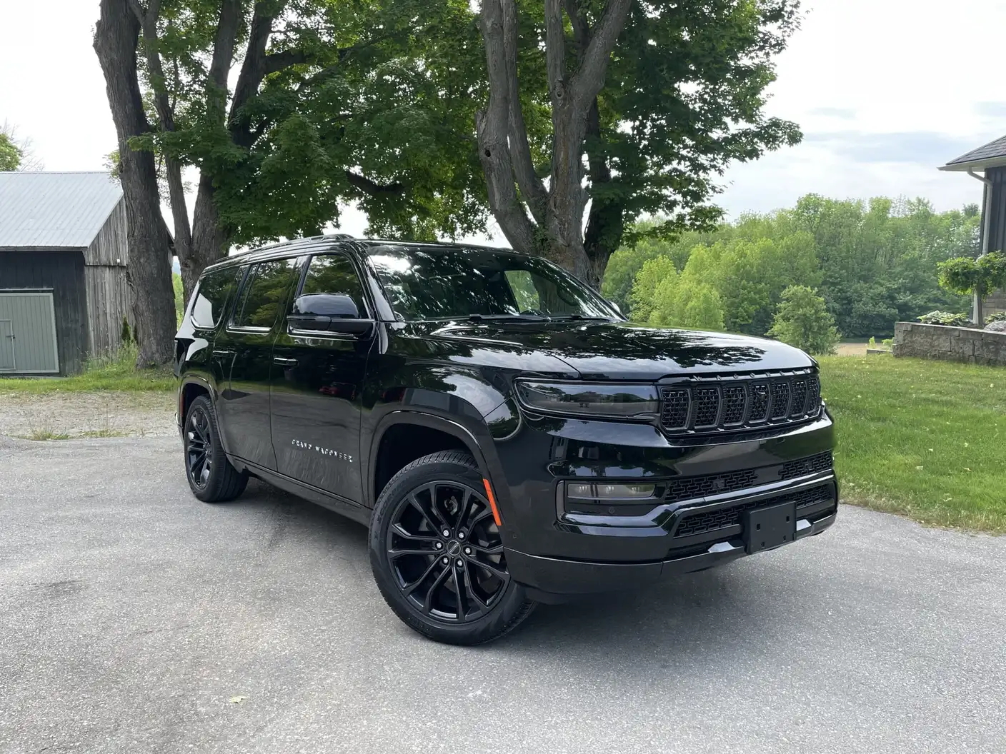 2023 Grand Wagoneer Obsidian after a ceramic coating by Precision Ceramics in Owen Sound